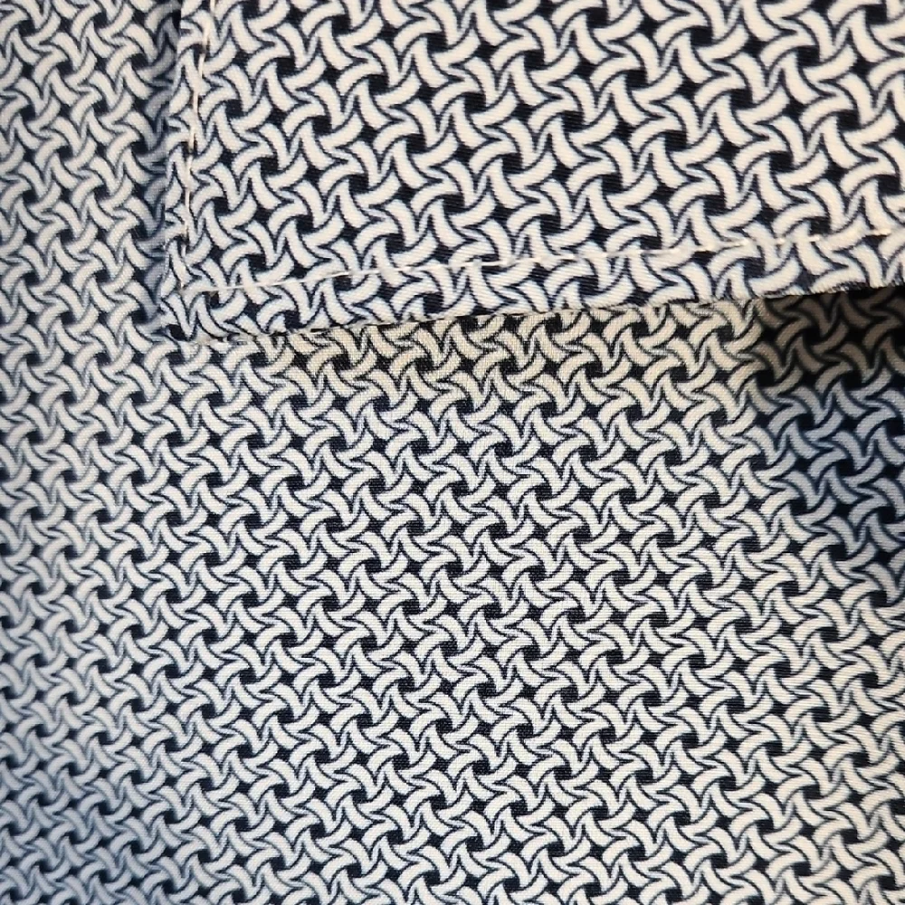 Men's Construct Blue Patterned Button Down Shirt No Iron Moisture Wicking